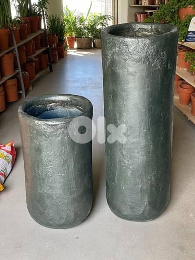 Concrete pots