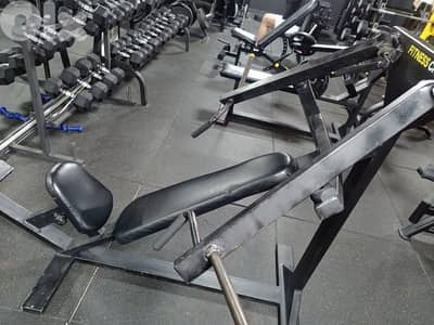 Chest Press Machine Geo Sport Equipment معدات رياضية متنوعة