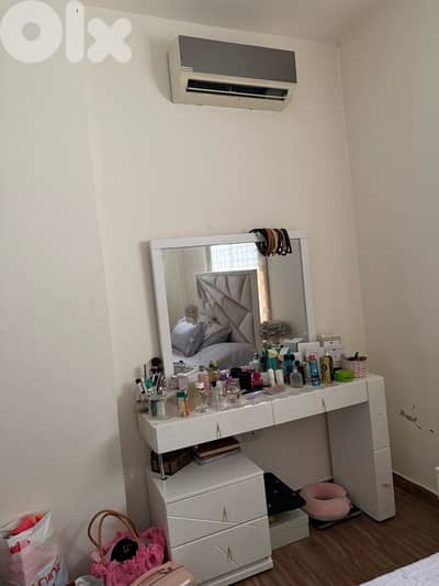 Full bedroom set