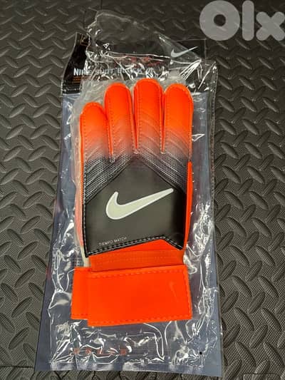 Nike shot block goalkeeping gloves