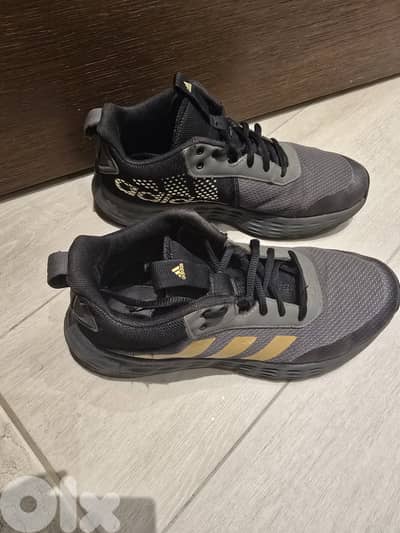 Adidas original size 40