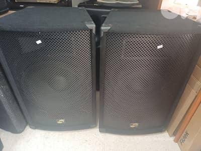 2 speaker 15" not powered used like new