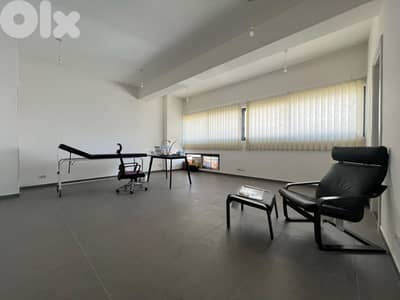 SUPER CATCH INVESTMENT DEAL | OFFICE FOR SALE IN HAMRA PRIME | HA-258