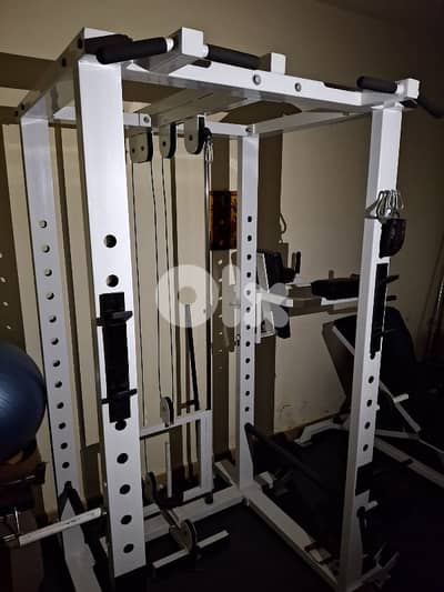 Multi fonction Machine, Power rack + Bicycle (WhatsUp 03 298812)