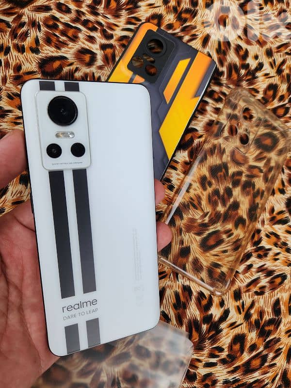 للبيع موبايل Realme شبه جديد بالكرتونة الموديل: Realme GT Neo 3 3