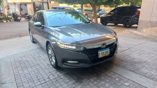Really Amazing Honda Accord Like New 4 cylinders-سعر مغر٣٠ $فقط