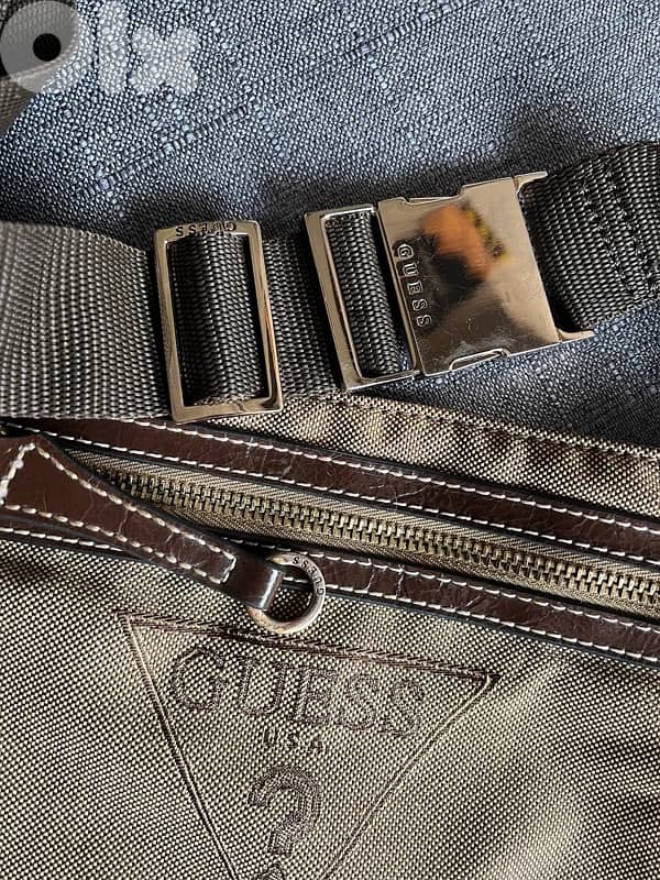 GUESS BANANA 3
