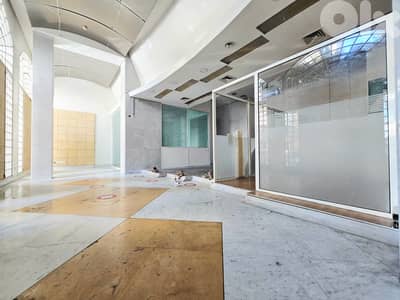 RAO25-4417 Shop 258m² for Rent in Hamra – محل للإيجار في الحمرا