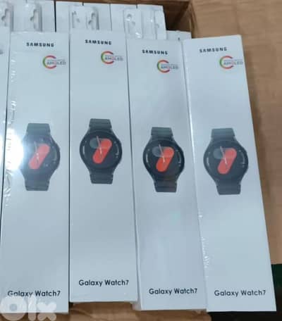 smart watch glGalaxy 7 and Green lion smart watch