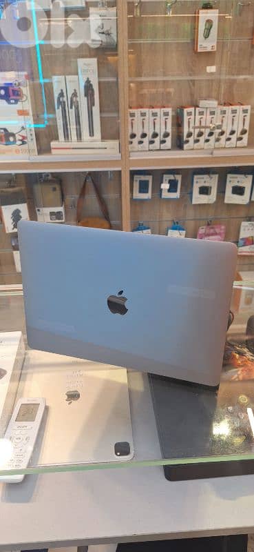 Used macbook pro 13  2017