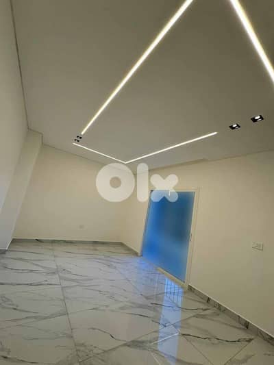 HOT DEAL ! HAMRA NEAR UPPER GATE LAU (100SQ) 2 BEDROOMS , (QR-154)