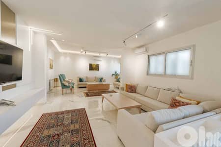 SUPER CATCH ! APT IN TALLET EL KHAYAT PRIME (250SQ) 3 BEDS , (BT-676)
