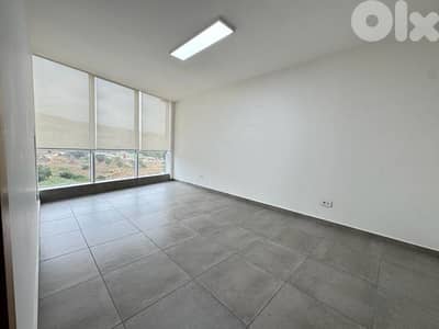 Prestigious 100M office for rent in Jdeide مكتب فخم للايجار في الجديدة