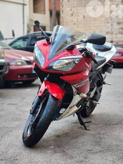 Yamaha R15