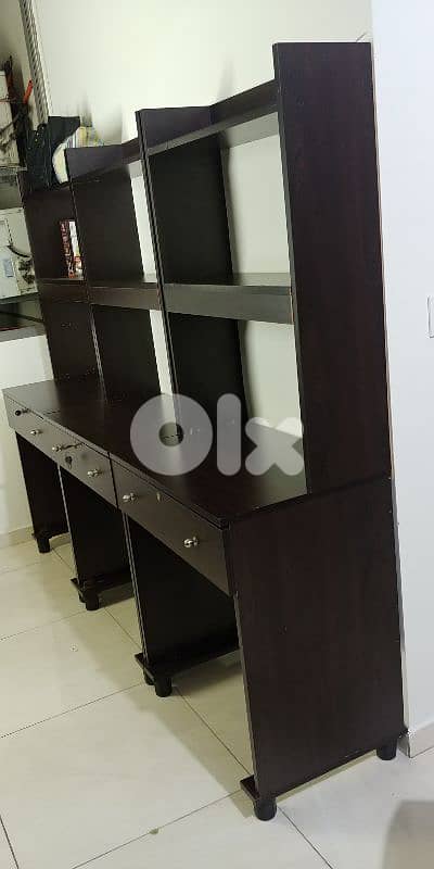 Study desk & closet