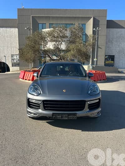 Porsche Cayenne GTS 2016 From Porsche Lebanon 90000 km only !!!!