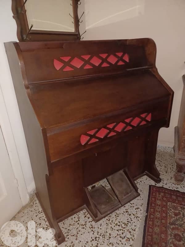 HARMONIUM VINTAGE 1