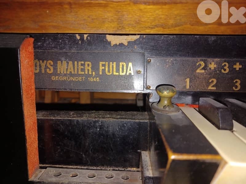 HARMONIUM VINTAGE 5