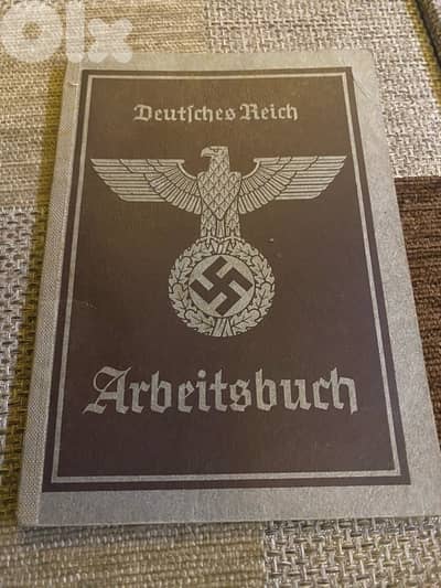 دفتر نازي كان يستخدم لعمال المانيا النارية بالحرب العالمي الثانية Nazi