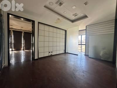 Office For Rent in Verdun مكتب للإيجار في فردان