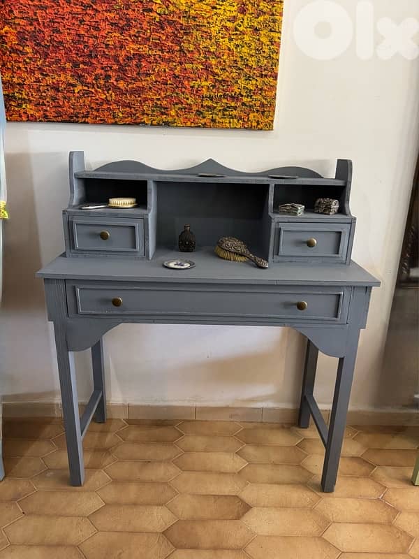makeup table 4