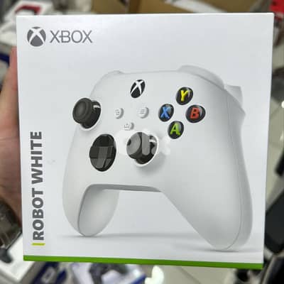 Xbox joystick robot white