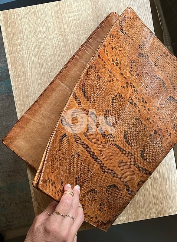 GENUINE LEATHER PORTFOLIO 4