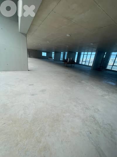 Showroom for Rent in Hazmieh.
