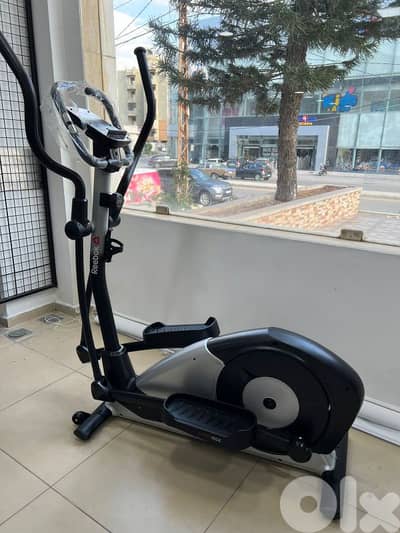 Reebok elliptical مكنة رياضة ريبوك
