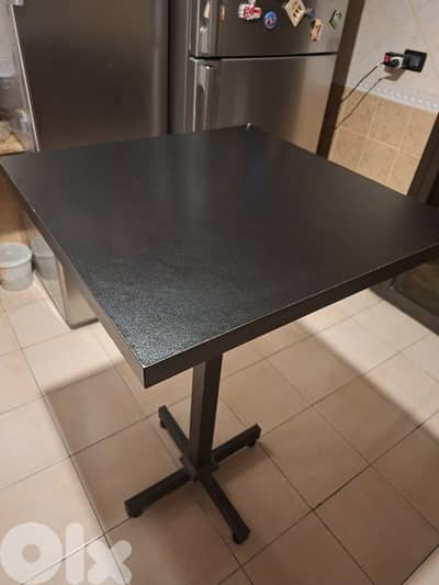 square Table
