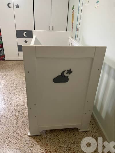 Kids bed and closet