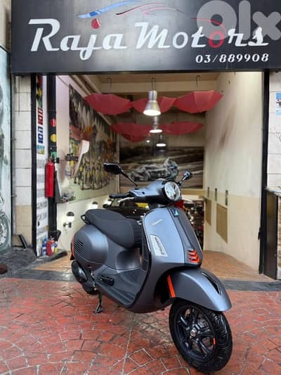 vespa  GTS Super S 300 2025