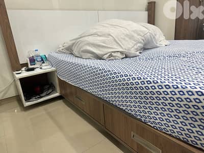 king size bed