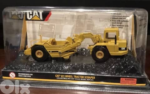 CAT 611 Wheel Tractor Scraper diecast model 1;64