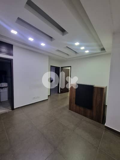 OFFICE FOR RENT IN Jdaideh jdeideh   مكتب للايجار في الجديدة