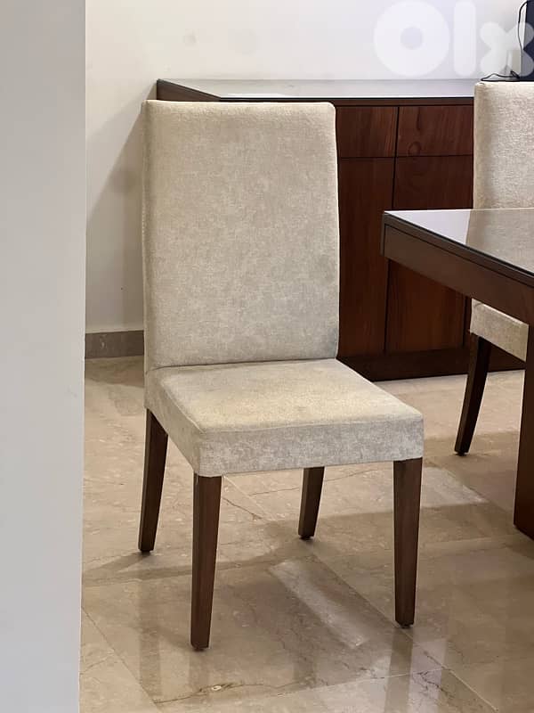 dining room 4