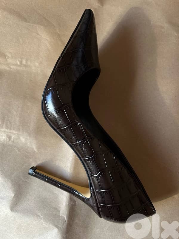 real leather new pump in box 7
