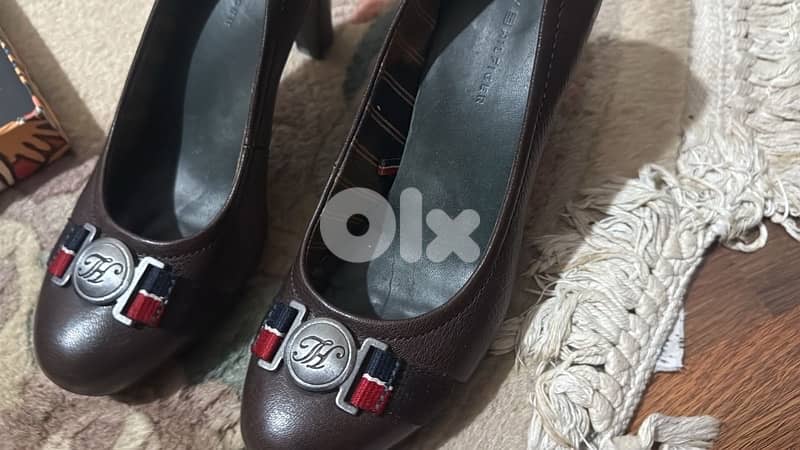 TOMMY HILFIGER PUMP 2