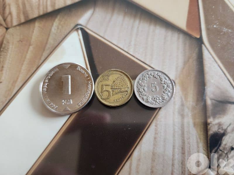 تشكيلة عملات من عدة دول بتواريخ مختلفة 12