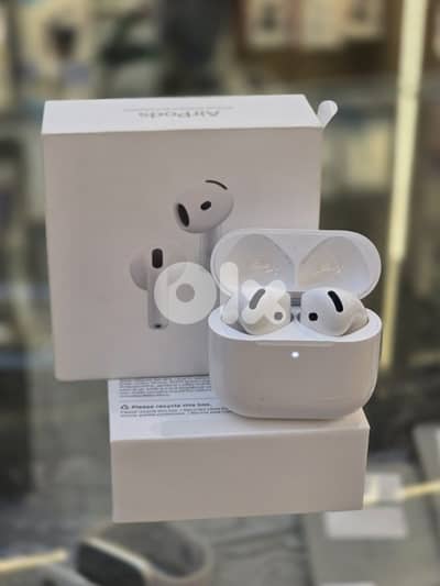 Used apple airpods 4 [ANC]