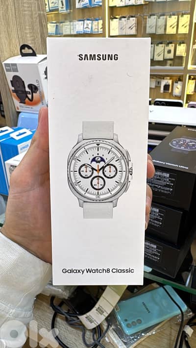 Samsung galaxy watch 8 classic 46mm white 260$