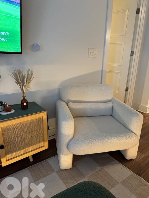 accent chair 14
