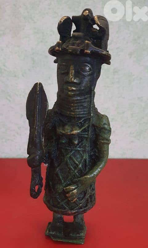 antique warrior statue bronz 2