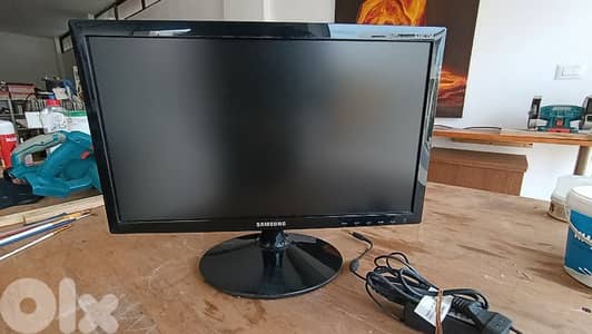 computer monitor Samsung 19-inch class monitor.