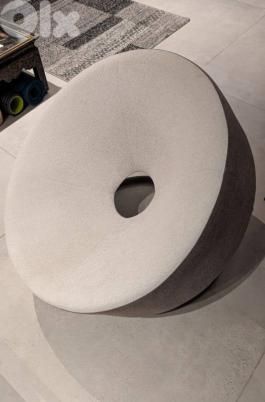 Donut Couch 2