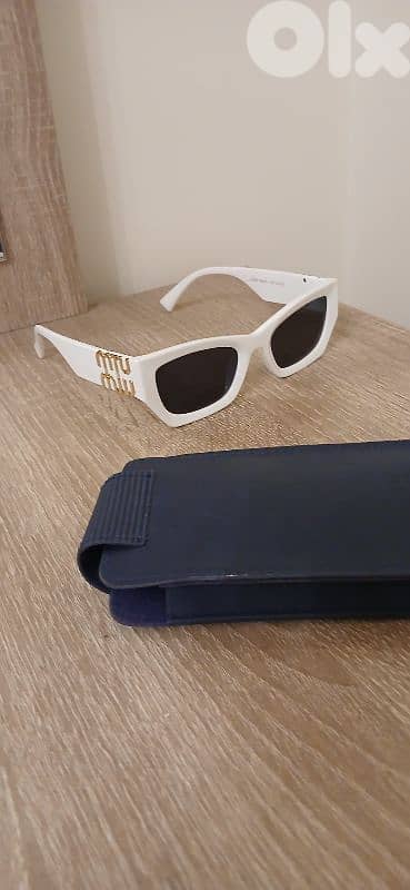 sunglass