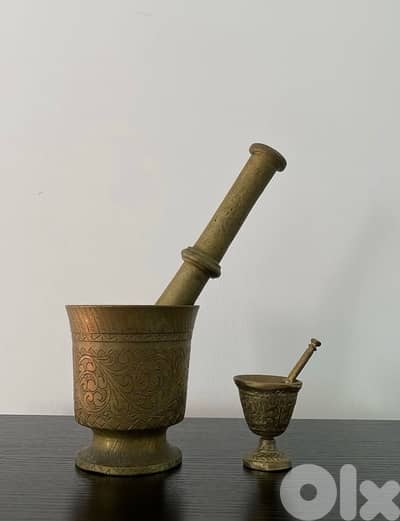 Vintage Brass Mortar & Pestle – Hand-Engraved