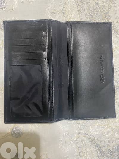 Infiniti wallet black color