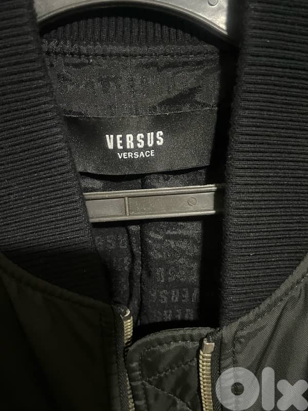 Versace versus 11