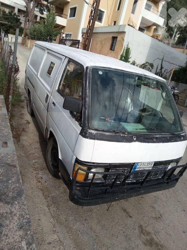 Toyota hiace  بنزين  تويوتا  فان باص toyota 2